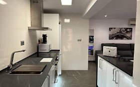 Apartamento espacioso de diseño a 3 min RENFE.